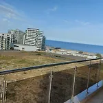 Summerland 65 * Mamaia