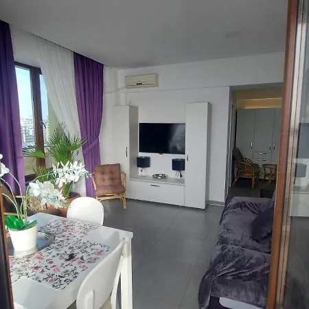 Summerland 65 Apartment Mamaia