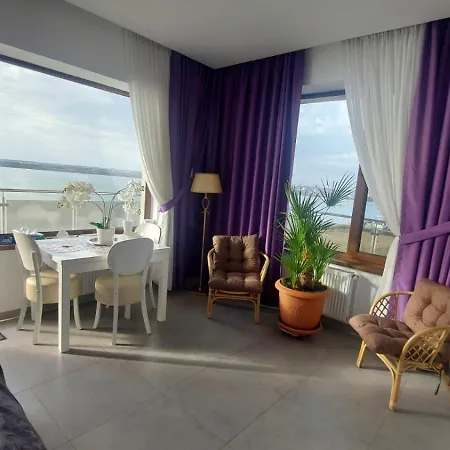 Summerland 65 Apartment *